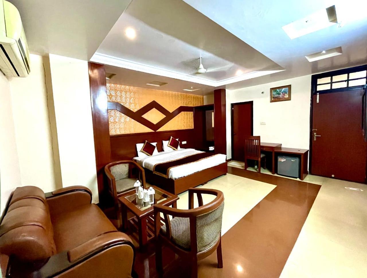 Saubhagya Inn By Kempinski Λάκναου Εξωτερικό φωτογραφία