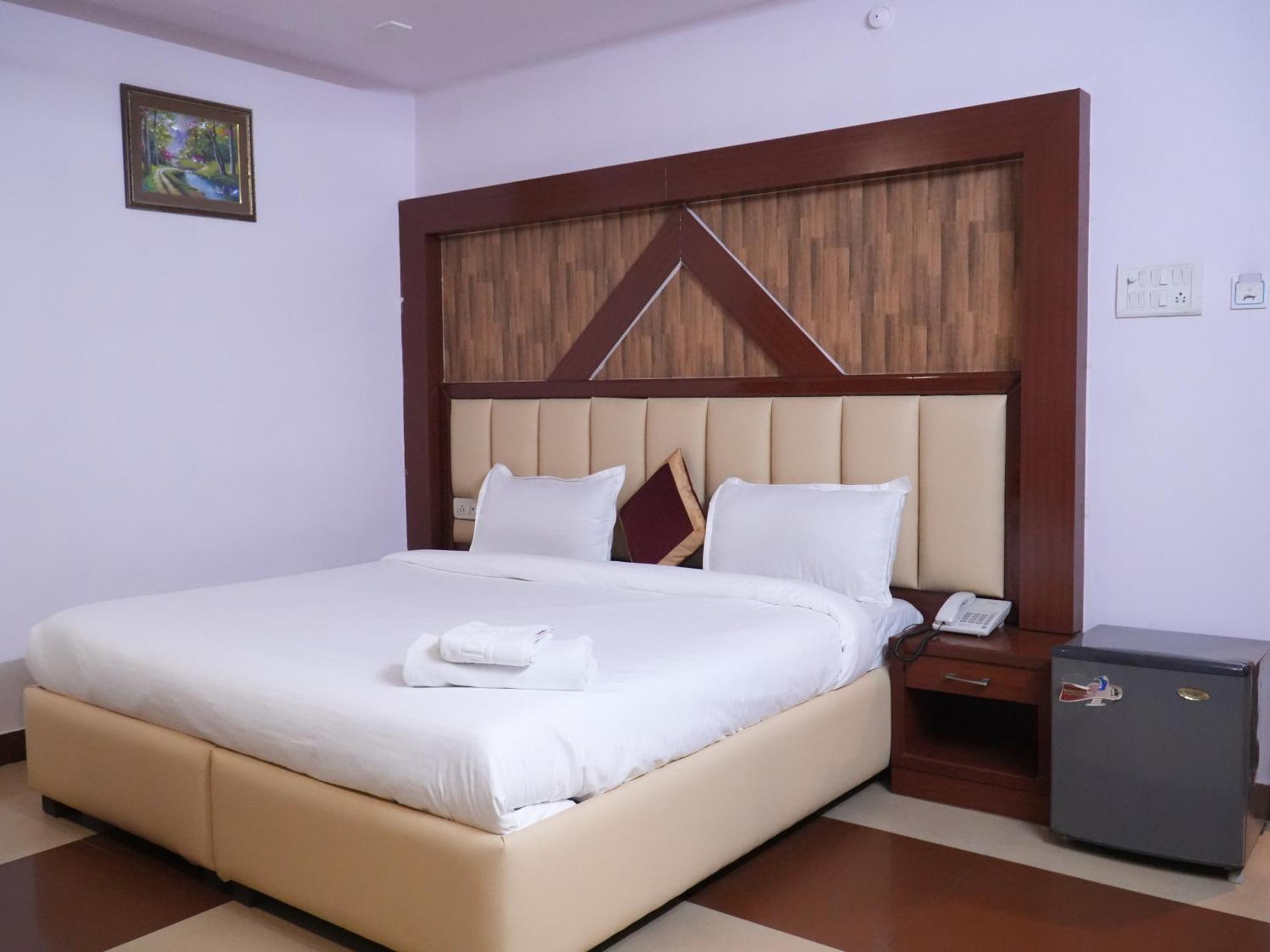 Saubhagya Inn By Kempinski Λάκναου Εξωτερικό φωτογραφία